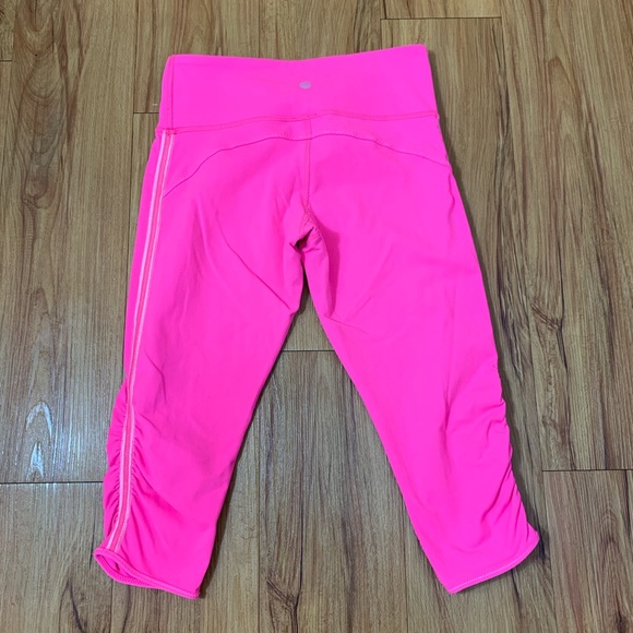 Lululemon Power Flow Pink Crop Leggings - Picture 3 of 7
